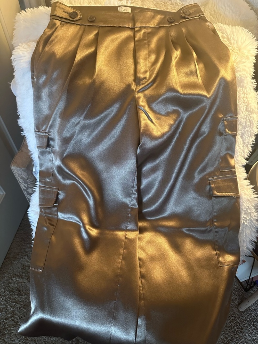 A New Day Bronze Satin Wide Leg Cargo Pants Size 8 High Rise - Picture 7 of 9